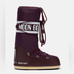 BNWT ICON BURGUNDY MOON BOOTS